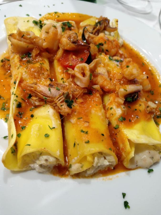 Hotel Fiorella Senigallia Kültér fotó