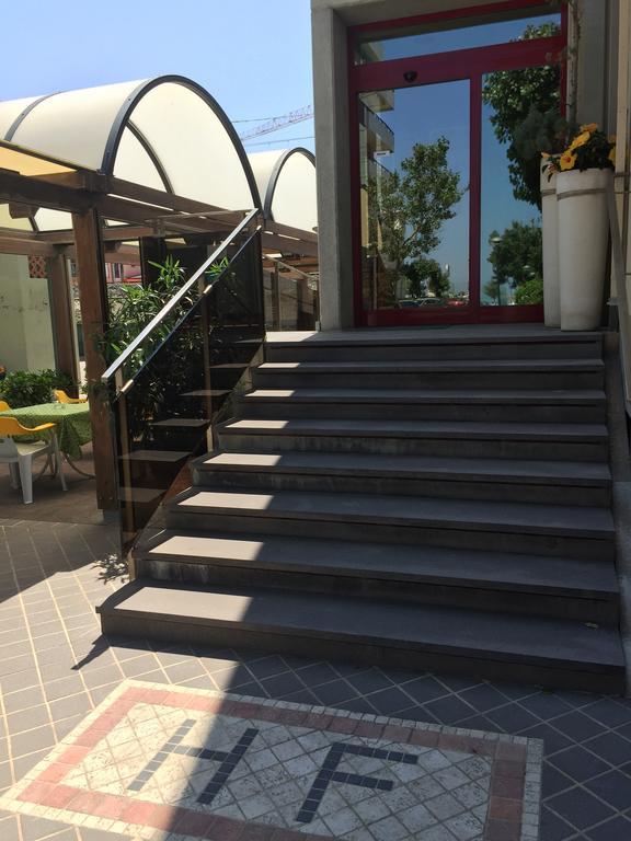 Hotel Fiorella Senigallia Kültér fotó