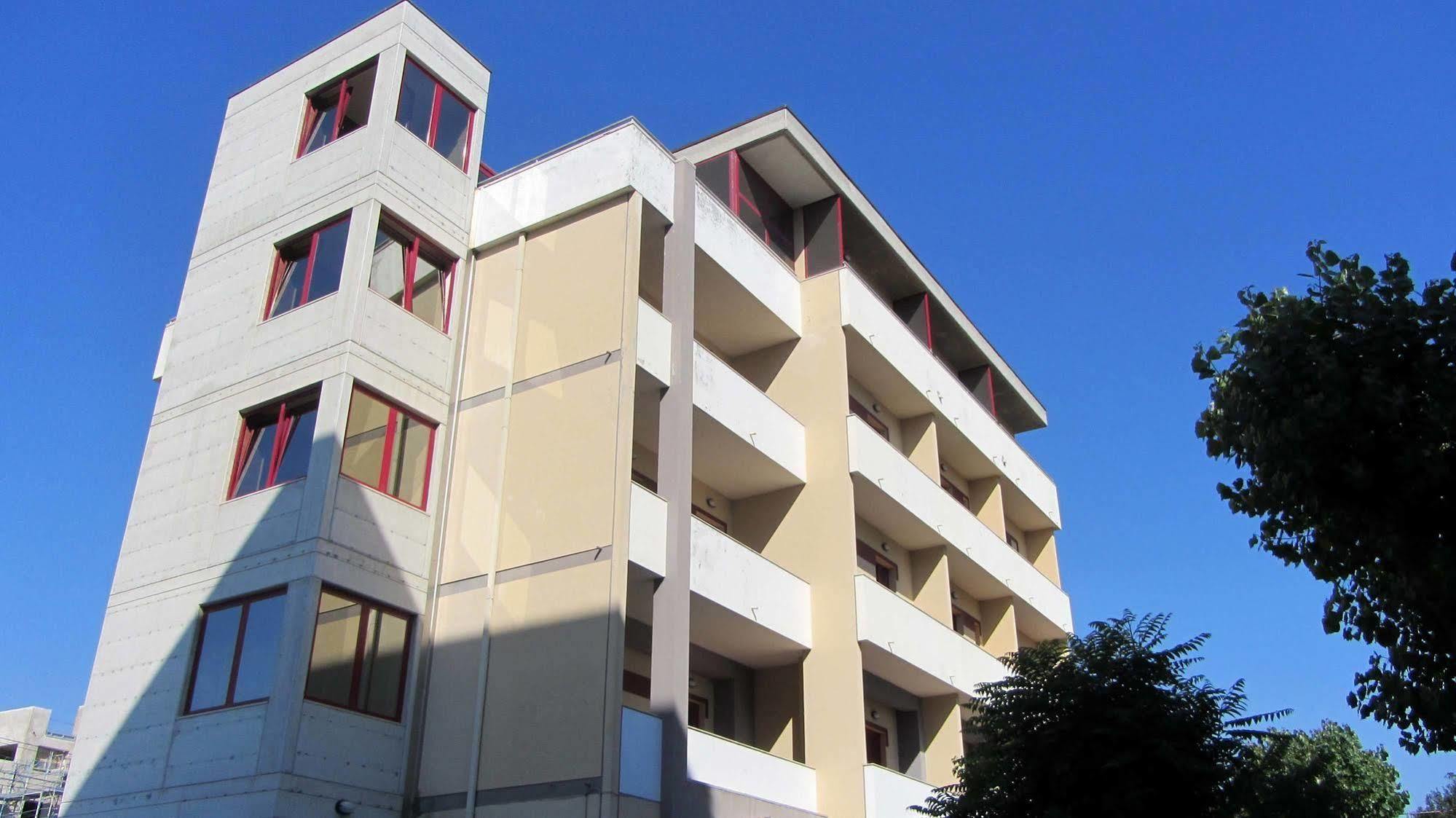 Hotel Fiorella Senigallia Kültér fotó