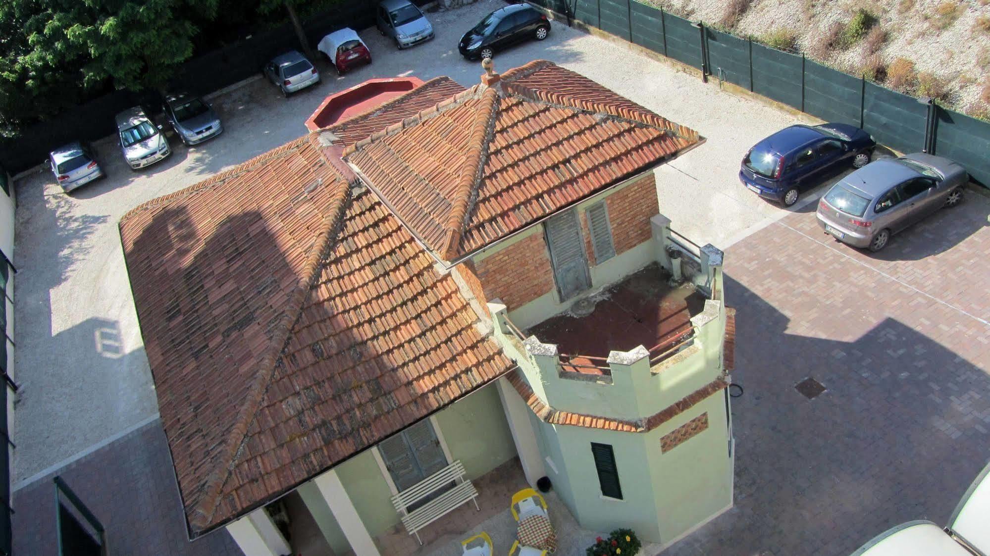 Hotel Fiorella Senigallia Kültér fotó