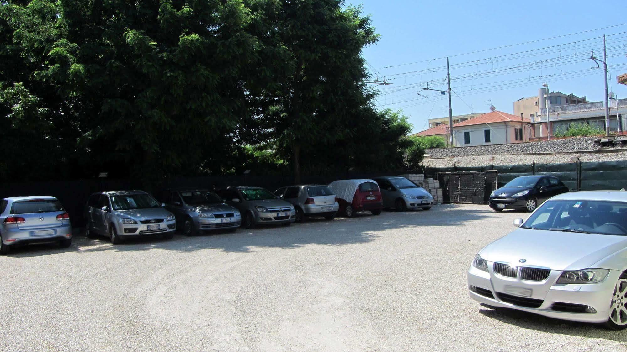 Hotel Fiorella Senigallia Kültér fotó
